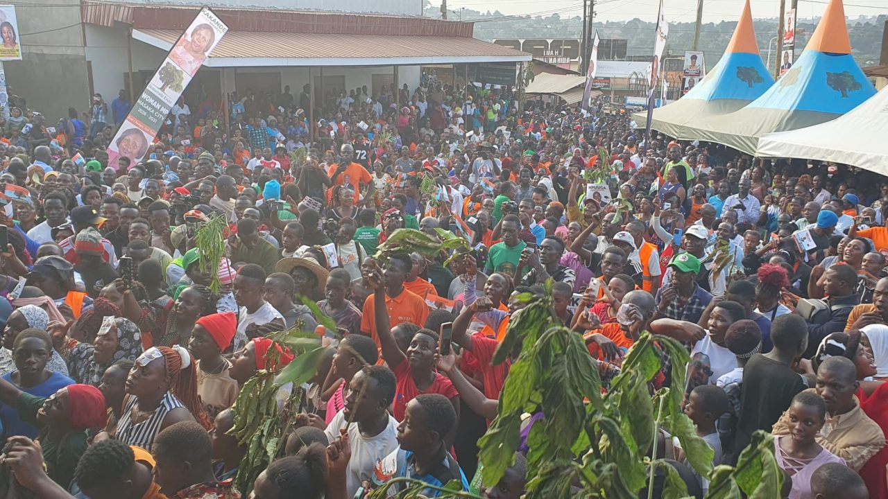 DF President Overflowing Campaign Rally Paralyzes Nyendo-Mukungwe